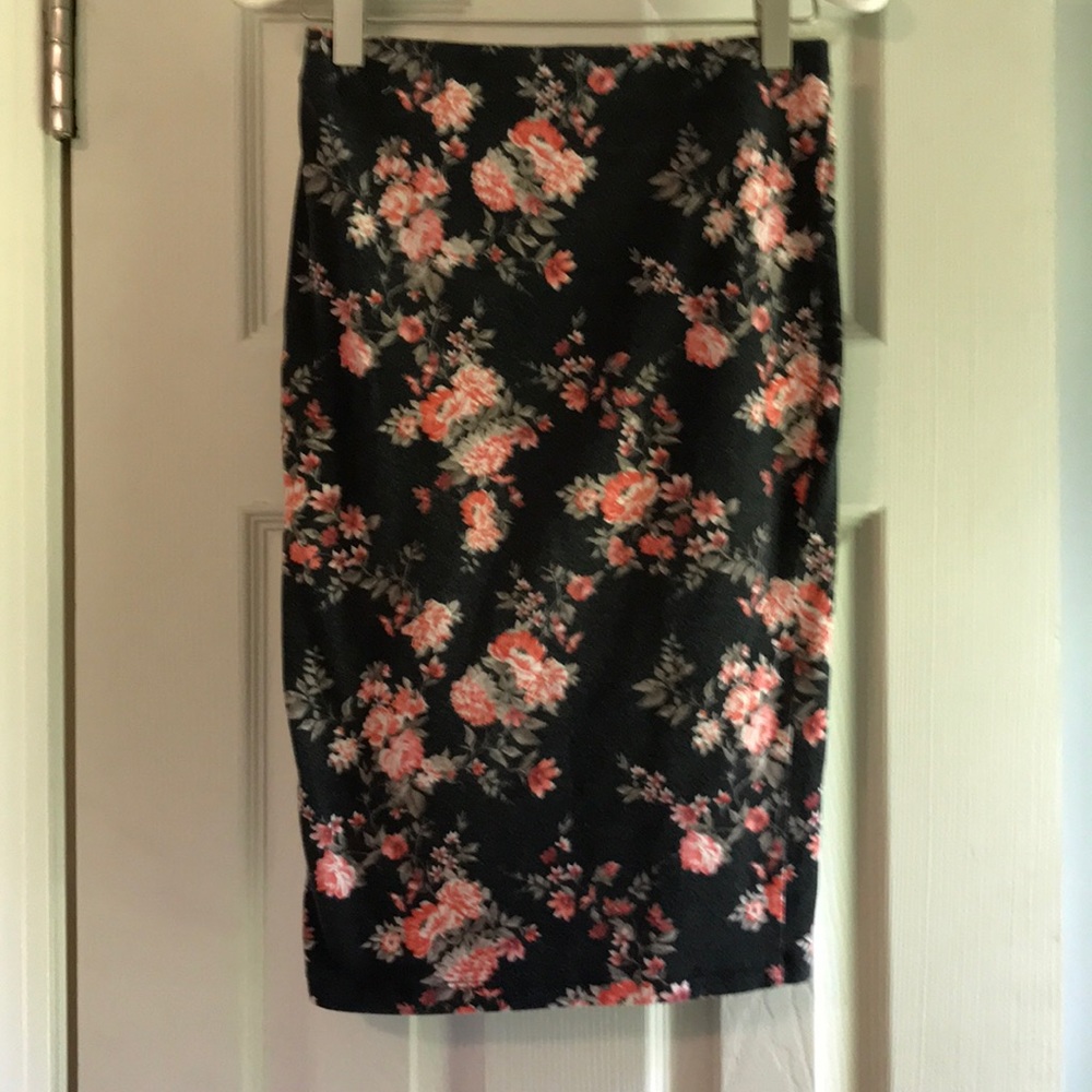 Hi waisted pencil skirt